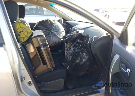 2014 Nissan Rogue Select S z USA, uszkodzony, nr VIN JN8AS5MT3EW101638